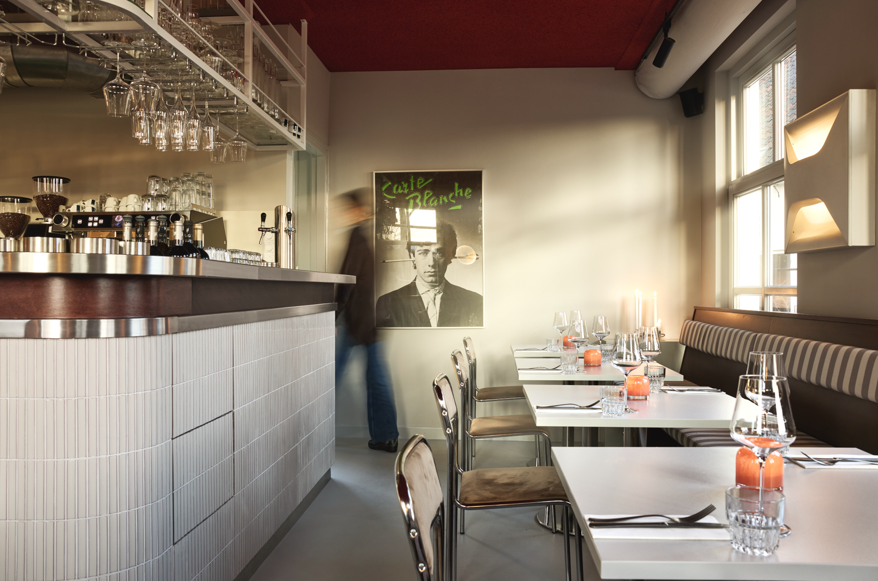 De bar van Rooie Nel